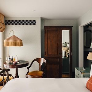 Double Room Crash Pad Under 30s